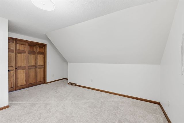 471 Porter Rd, East Longmeadow, MA 01028