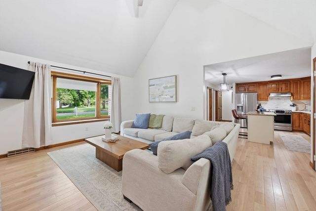 471 Porter Rd, East Longmeadow, MA 01028