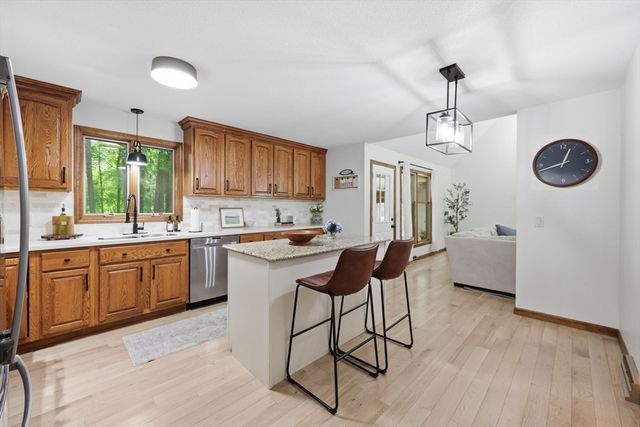 471 Porter Rd, East Longmeadow, MA 01028
