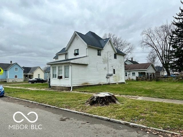 602 W 10th Street, Rushville, IN 46173