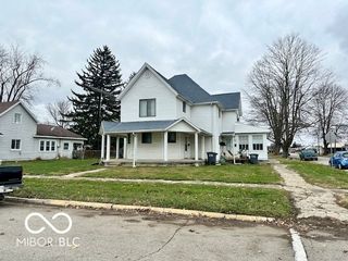 602 W 10th Street, Rushville, IN 46173