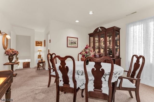 209 Cedar St, Cedar Grove Twp., NJ 07009