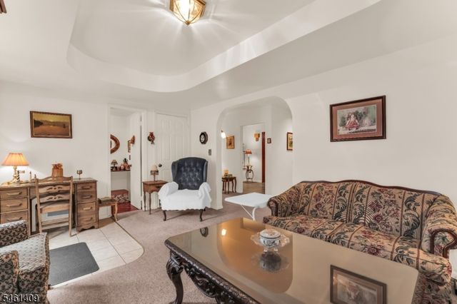 209 Cedar St, Cedar Grove Twp., NJ 07009
