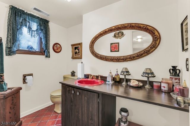 209 Cedar St, Cedar Grove Twp., NJ 07009