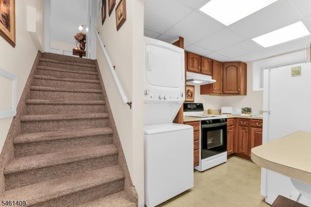 209 Cedar St, Cedar Grove Twp., NJ 07009