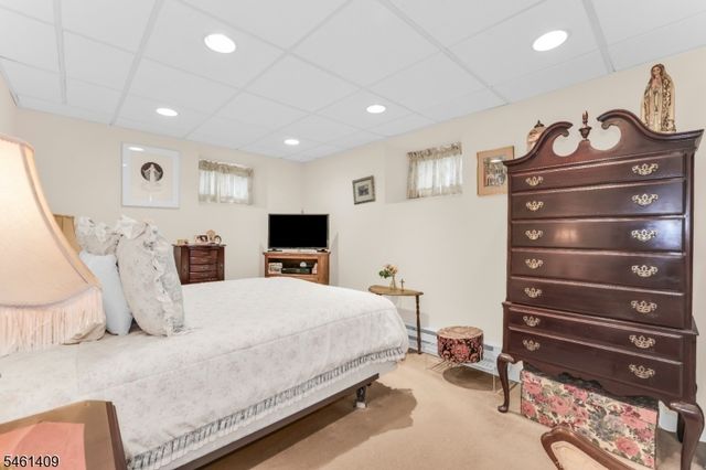 209 Cedar St, Cedar Grove Twp., NJ 07009