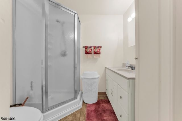 209 Cedar St, Cedar Grove Twp., NJ 07009