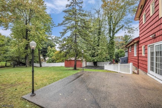 209 Cedar St, Cedar Grove Twp., NJ 07009
