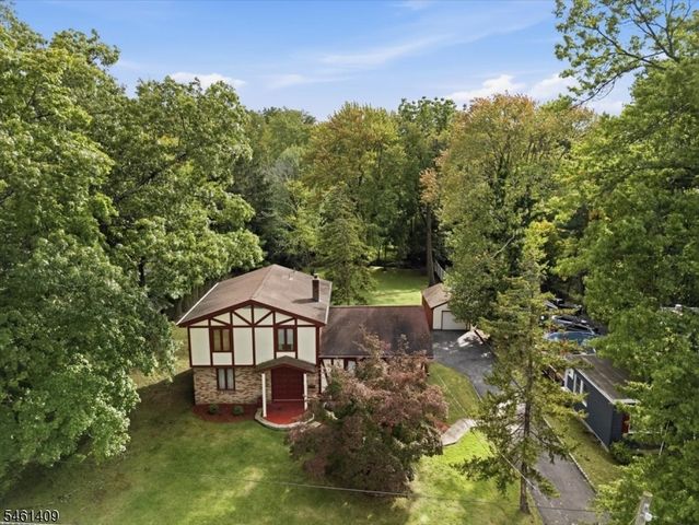 209 Cedar St, Cedar Grove Twp., NJ 07009
