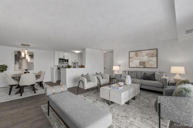 411 S Old Woodward Avenue 924, Birmingham, MI 48009
