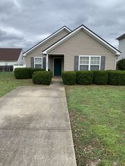 5062 Tabitha St, Murfreesboro, TN 37129