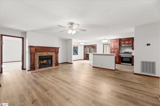 208 Yellow Poplar Court, Simpsonville, SC 29681