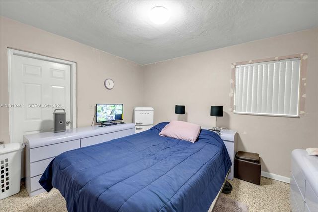 10370 SW 44th St, Miami, FL 33165