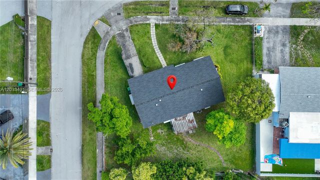 10370 SW 44th St, Miami, FL 33165