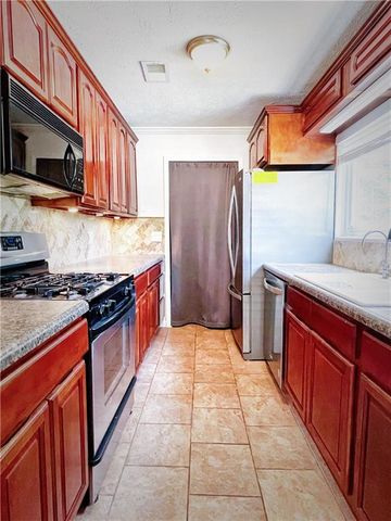 1330 Ridgecrest Lane SE, Smyrna, GA 30080