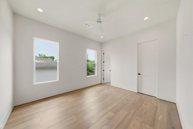 2015 Harvard Street, Houston, TX 77008