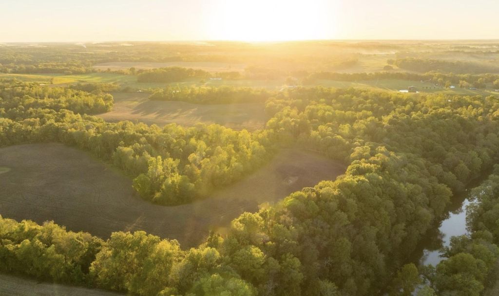 10 Sturgeon Creek Road, Cedar Hill, TN 37032