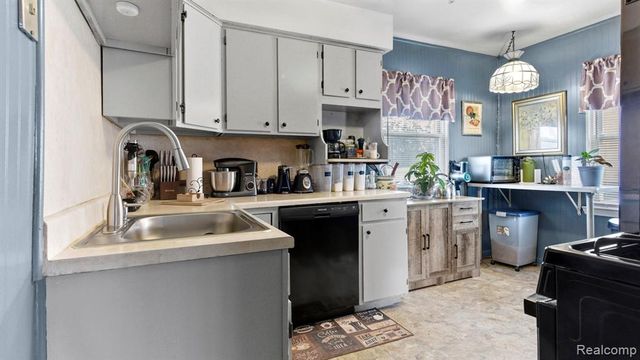 14070 Longtin Street, Southgate, MI 48195