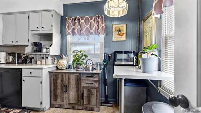 14070 Longtin Street, Southgate, MI 48195