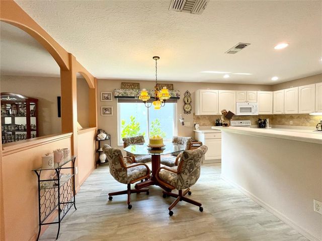 15680 SW 13TH CIRCLE, Ocala, FL 34473