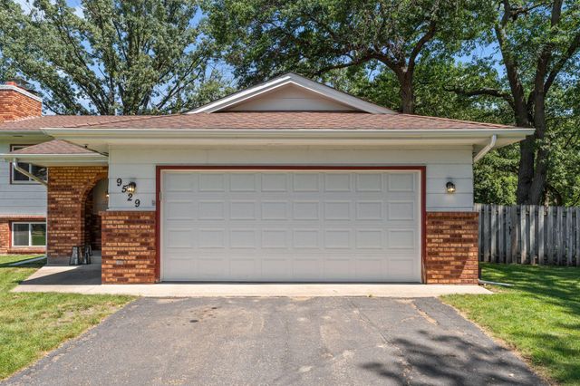 9529 Tyler Street NE, Blaine, MN 55434
