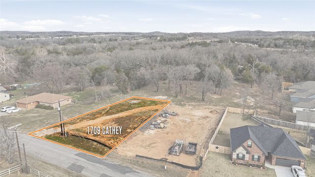 1709 Cathey Drive, Denison, TX 75020
