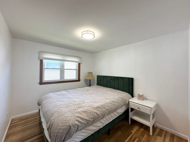5 Dietz Ct, Boston, MA 02136