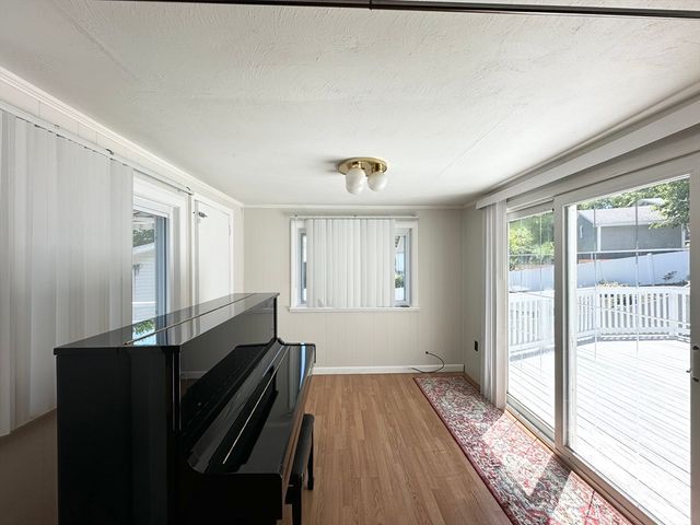 5 Dietz Ct, Boston, MA 02136