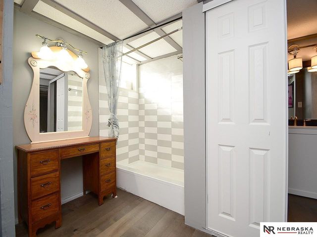 1118 N 46th Street, Omaha, NE 68132