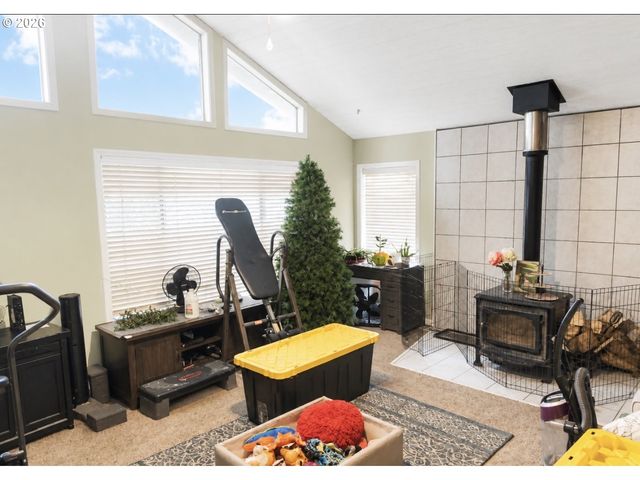 6905 Se JENNINGS Ave, Milwaukie, OR 97267