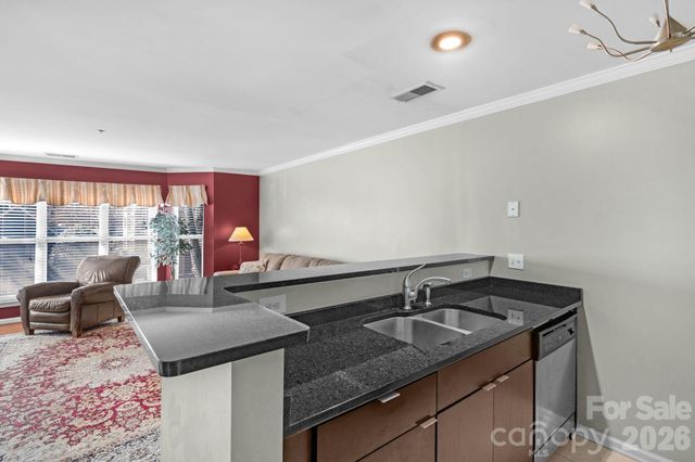 513 N Graham Street 2E, Charlotte, NC 28202