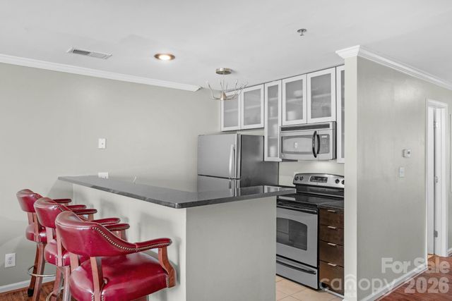 513 N Graham Street 2E, Charlotte, NC 28202