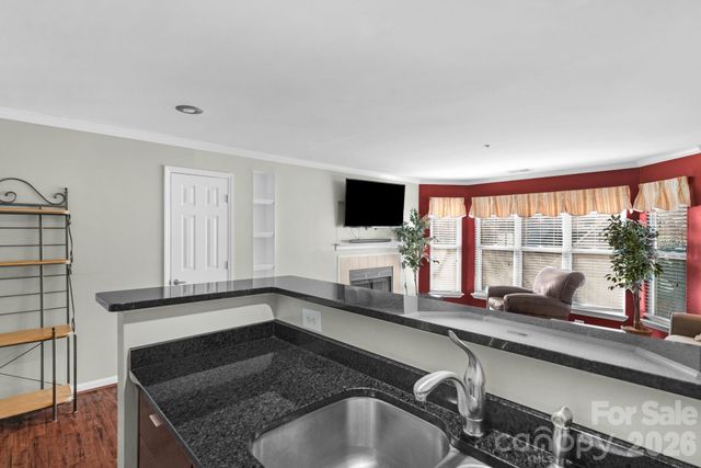 513 N Graham Street 2E, Charlotte, NC 28202