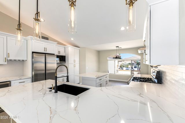 15055 W CATALINA Drive, Goodyear, AZ 85395