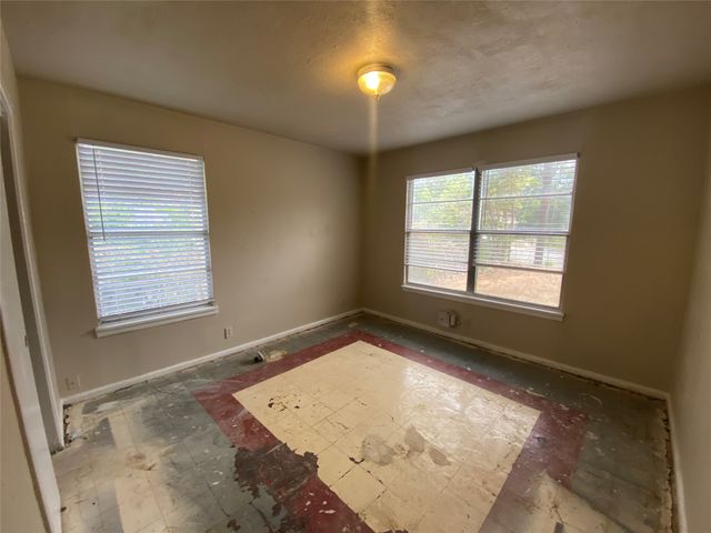 1412 Oakwood Drive, Denton, TX 76205