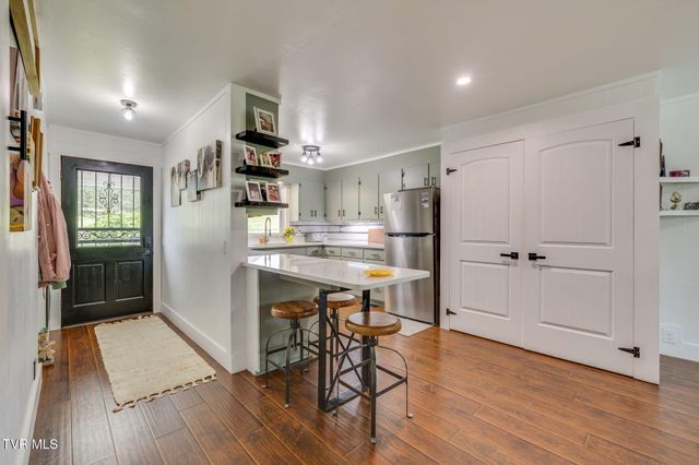 1723 Highway 81 S, Jonesborough, TN 37659
