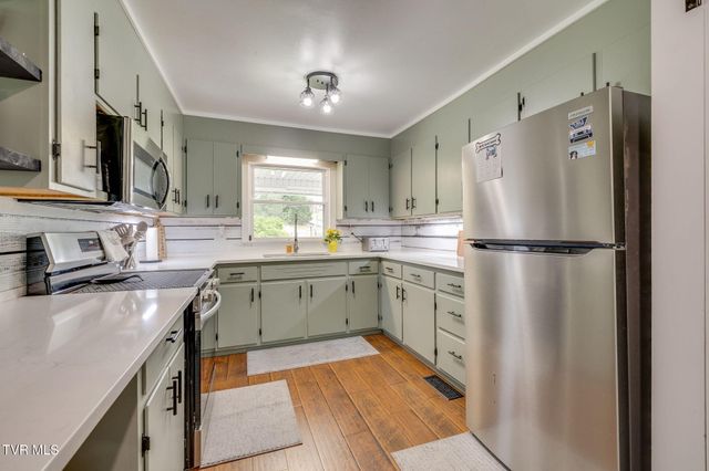 1723 Highway 81 S, Jonesborough, TN 37659