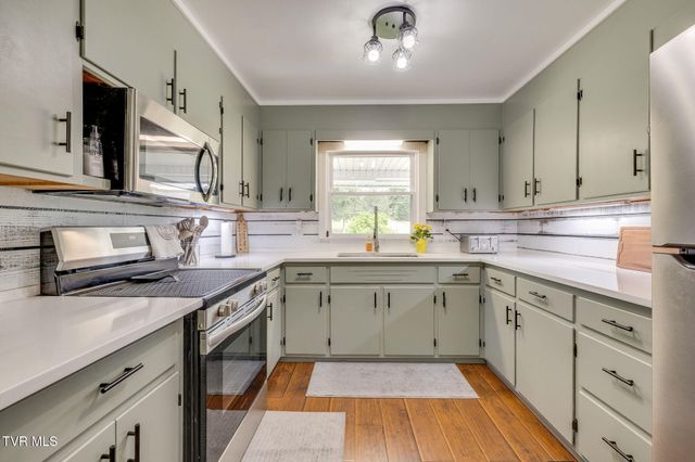 1723 Highway 81 S, Jonesborough, TN 37659