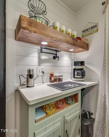 1723 Highway 81 S, Jonesborough, TN 37659