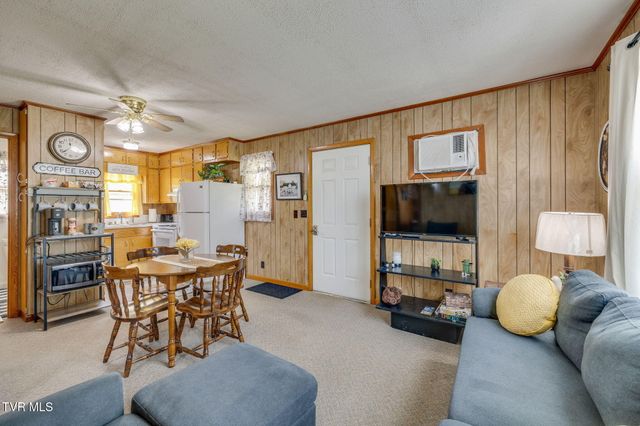 1723 Highway 81 S, Jonesborough, TN 37659