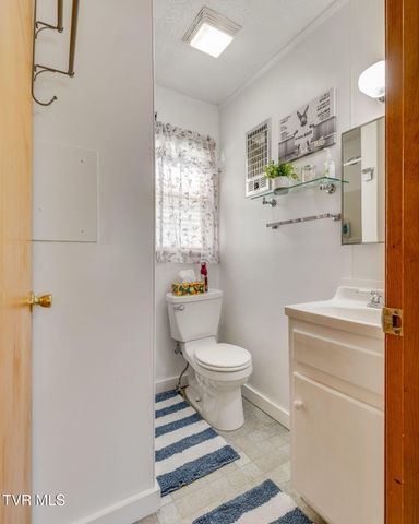 1723 Highway 81 S, Jonesborough, TN 37659
