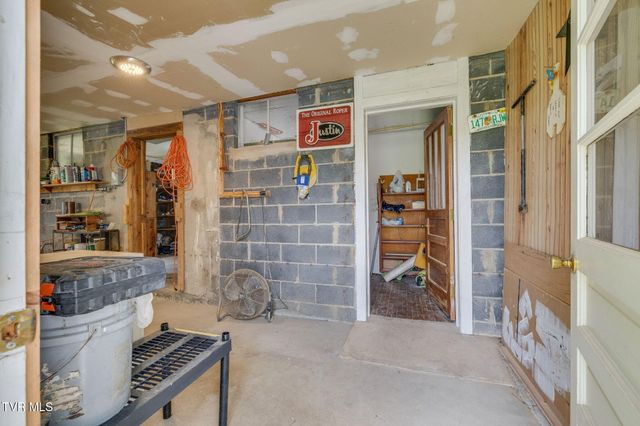 1723 Highway 81 S, Jonesborough, TN 37659