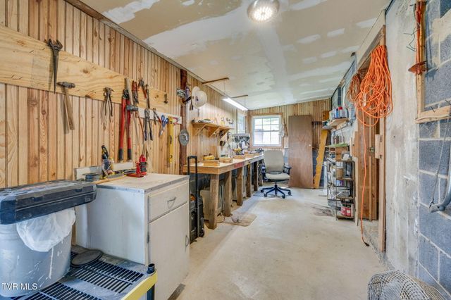 1723 Highway 81 S, Jonesborough, TN 37659