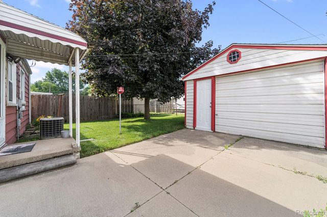 4321 S Dearborn Street, Melvindale, MI 48122