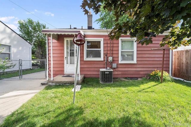 4321 S Dearborn Street, Melvindale, MI 48122