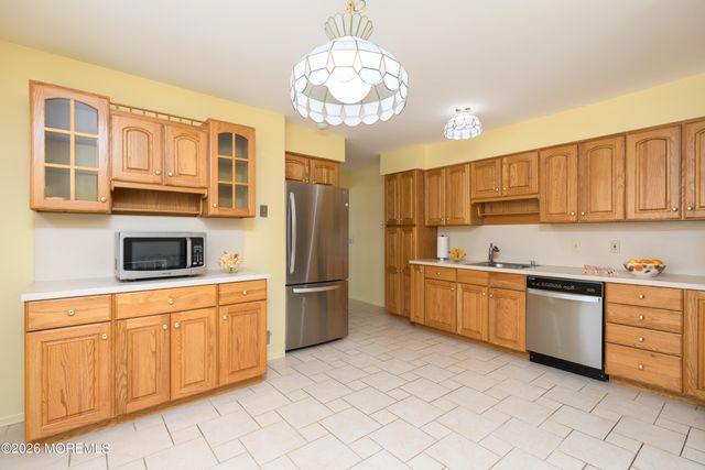 3 Clayton Court, Milltown, NJ 08850