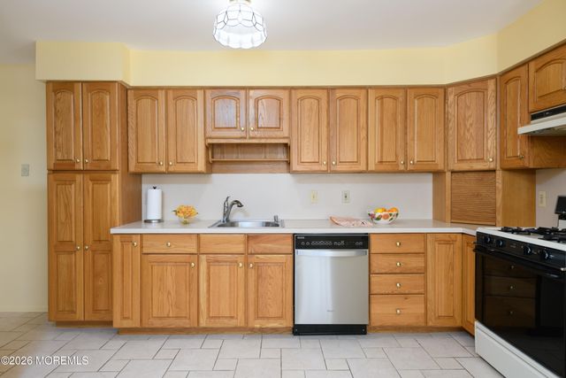 3 Clayton Court, Milltown, NJ 08850