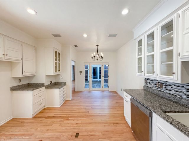 1708 Crockett Circle, Irving, TX 75038