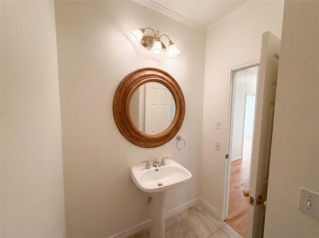 1708 Crockett Circle, Irving, TX 75038