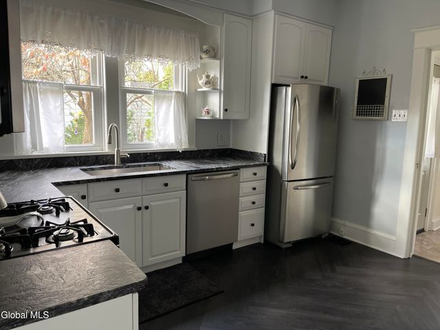 33 Coolidge Avenue, Glens Falls, NY 12801